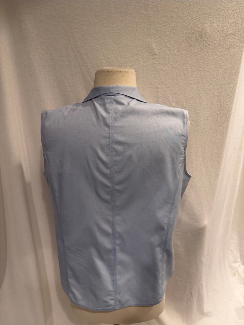 Calvin Klein no iron blouse - Picture 2 of 4